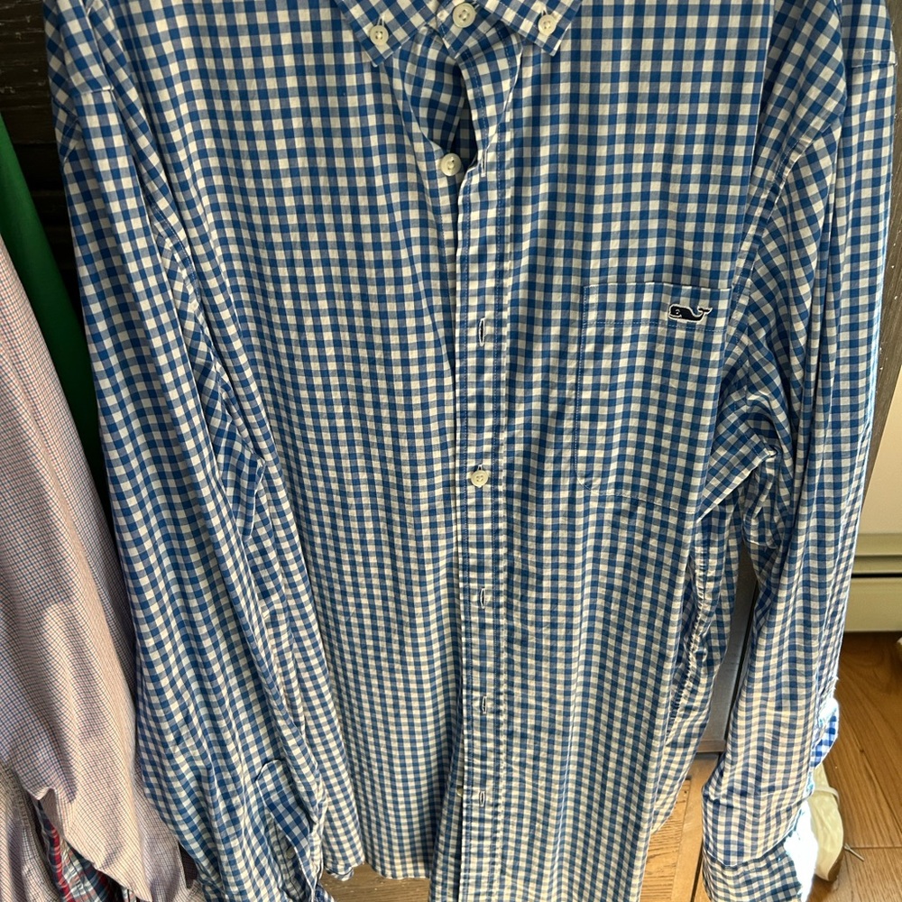 2 Vineyard Vines Blue and White Casual Button Down Shirt
